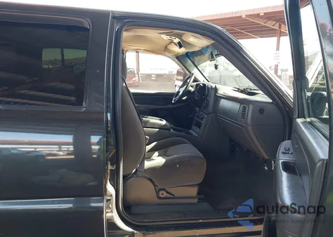 2005 Chevrolet Silverado 2500Hd Ls from USA, damaged, VIN 1GCHK23245F891856